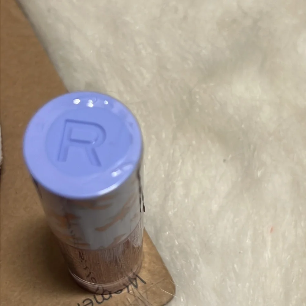 Makeup Revolution Friends PHOEBE Pout Bomb Lip Gloss.  Vegan